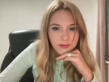webcam girl tpink95 live cam image #1899663