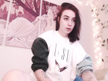 webcam girl eeeveee live cam image #1746788