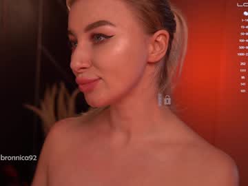 webcam girl bronnica live cam image #3340520