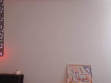 webcam girl petitebrat live cam image #5435654