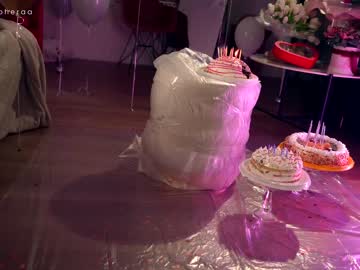 webcam girl artmosphera live cam image #6619392
