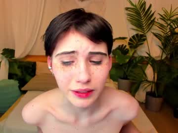 webcam girl helenblash live cam image #3542078