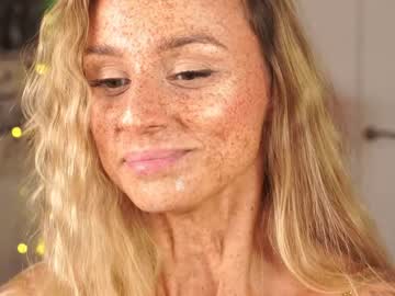 webcam girl artease live cam image #5470487
