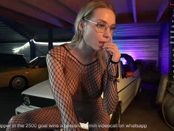 webcam girl little_dutch live cam image #4988942