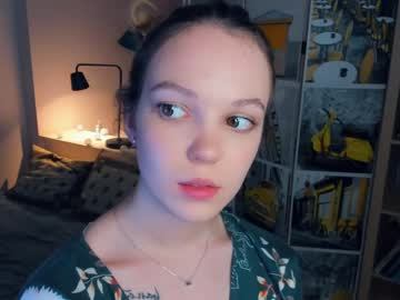 webcam girl shine__and_be live cam image #5020646
