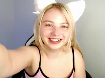 webcam girl shy_blondiee live cam image #3741910
