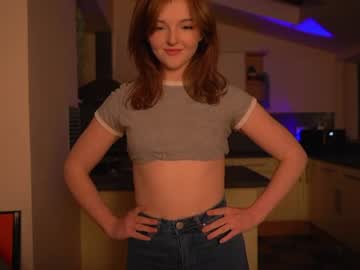 webcam girl lucydelovely live cam image #3205355