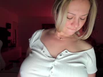 webcam girl kiradivine live cam image #1265713