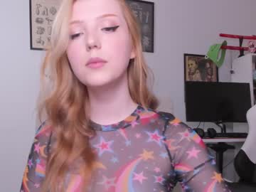 webcam girl lil_pumpkinpie live cam image #2075248