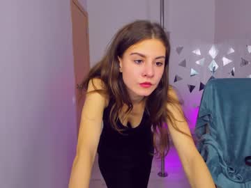 webcam girl aurora_bray live cam image #2829353