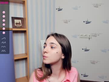 webcam girl shy_media live cam image #4461024