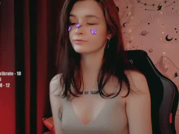 webcam girl ronnie_moon live cam image #1420292