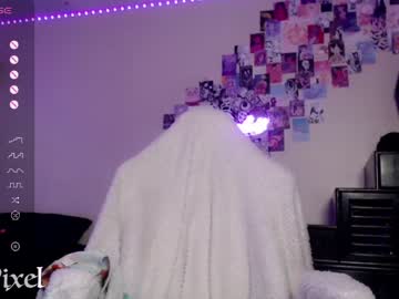 webcam girl lilypixel live cam image #5841476