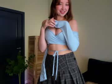 webcam girl dinablush live cam image #4137722