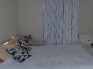 webcam girl liittle_cutie live cam image #1195105