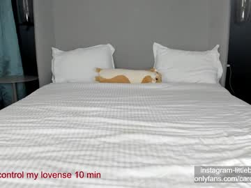 webcam girl carolinaherera live cam image #6153907