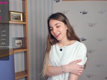 webcam girl shy_media live cam image #4404047