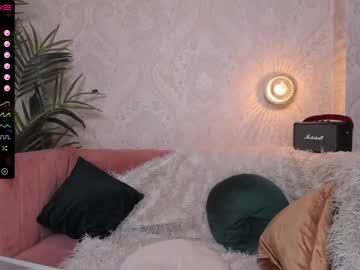 webcam girl lili_01 live cam image #1554539