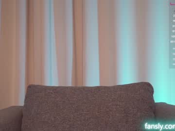 webcam girl angels_kiss live cam image #2780302