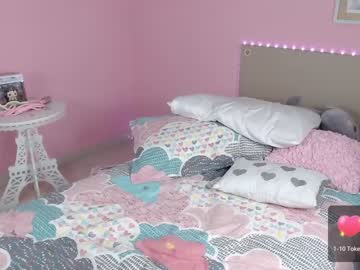 webcam girl little_effy18 live cam image #1862826