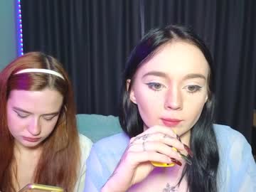 webcam couple girls_with_paws live cam image #4116081