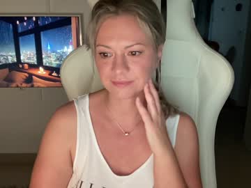 webcam girl kiradivine live cam image #2536541