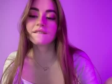 webcam girl strawberryjamx live cam image #3613149