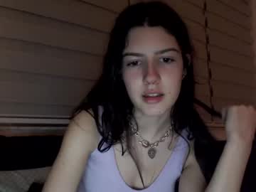 webcam girl frenchava live cam image #3192173