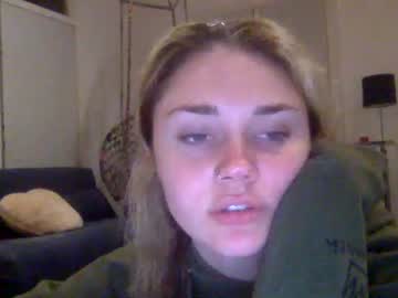 webcam girl cassidyyqueen live cam image #4380230
