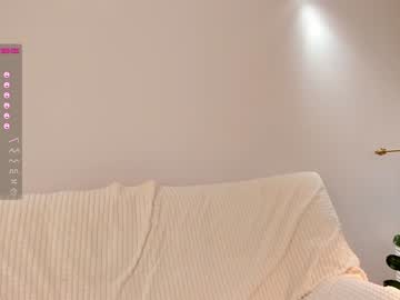 webcam girl juliepenningtona live cam image #5393567