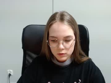 webcam girl violetta_kl live cam image #1564018