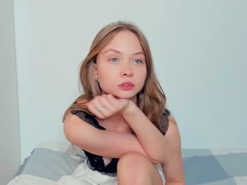 webcam girl gust_ofwind live cam image #6026076
