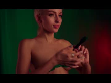 webcam girl artmosphera live cam image #2781928