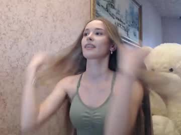 webcam girl ariana_777 live cam image #1686083