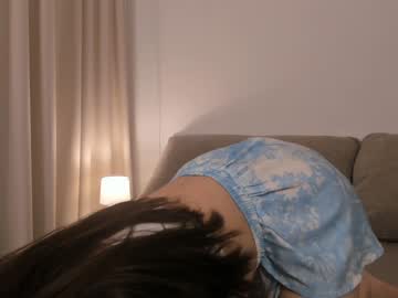 webcam girl peek_in_my_window live cam image #6738814