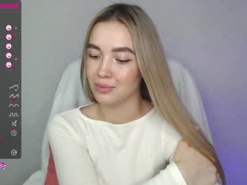 webcam girl yourvirusqueen_ live cam image #2324052