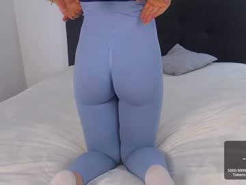 webcam girl blondehottiekerry live cam image #2729315
