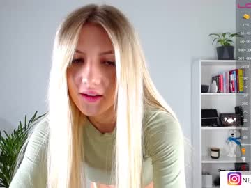 webcam girl ella__sweety live cam image #4050371
