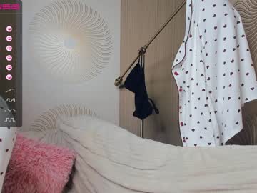 webcam girl happiness_call live cam image #4869947