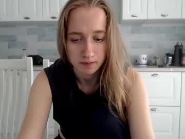 webcam girl nearsaturn live cam image #2425012