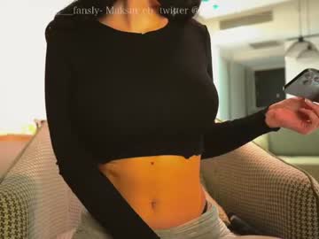 webcam girl maksin_cb live cam image #3137576