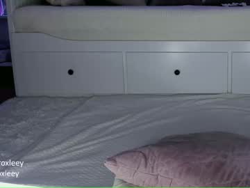 webcam girl roxy_blue_eyed_ live cam image #1240074