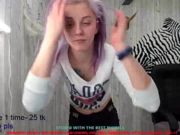 webcam girl mira_blush live cam image #1090892