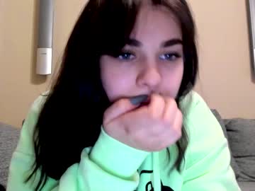 webcam girl hot_chill__ live cam image #2450407