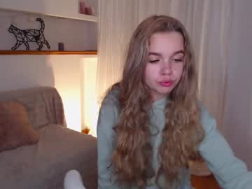 webcam girl little_kittty_ live cam image #4383641