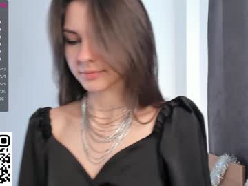 webcam girl peek_in_my_window live cam image #6064238