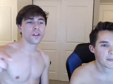 webcam man roomiebros live cam image #924519