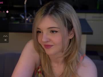 webcam girl lucydelovely live cam image #5338893