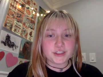 webcam girl wallabyxxx live cam image #3342438
