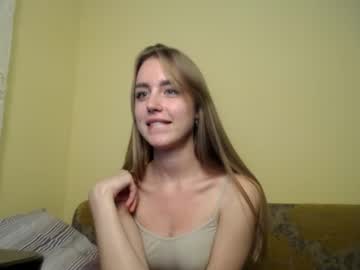 webcam girl flora_walker live cam image #447536